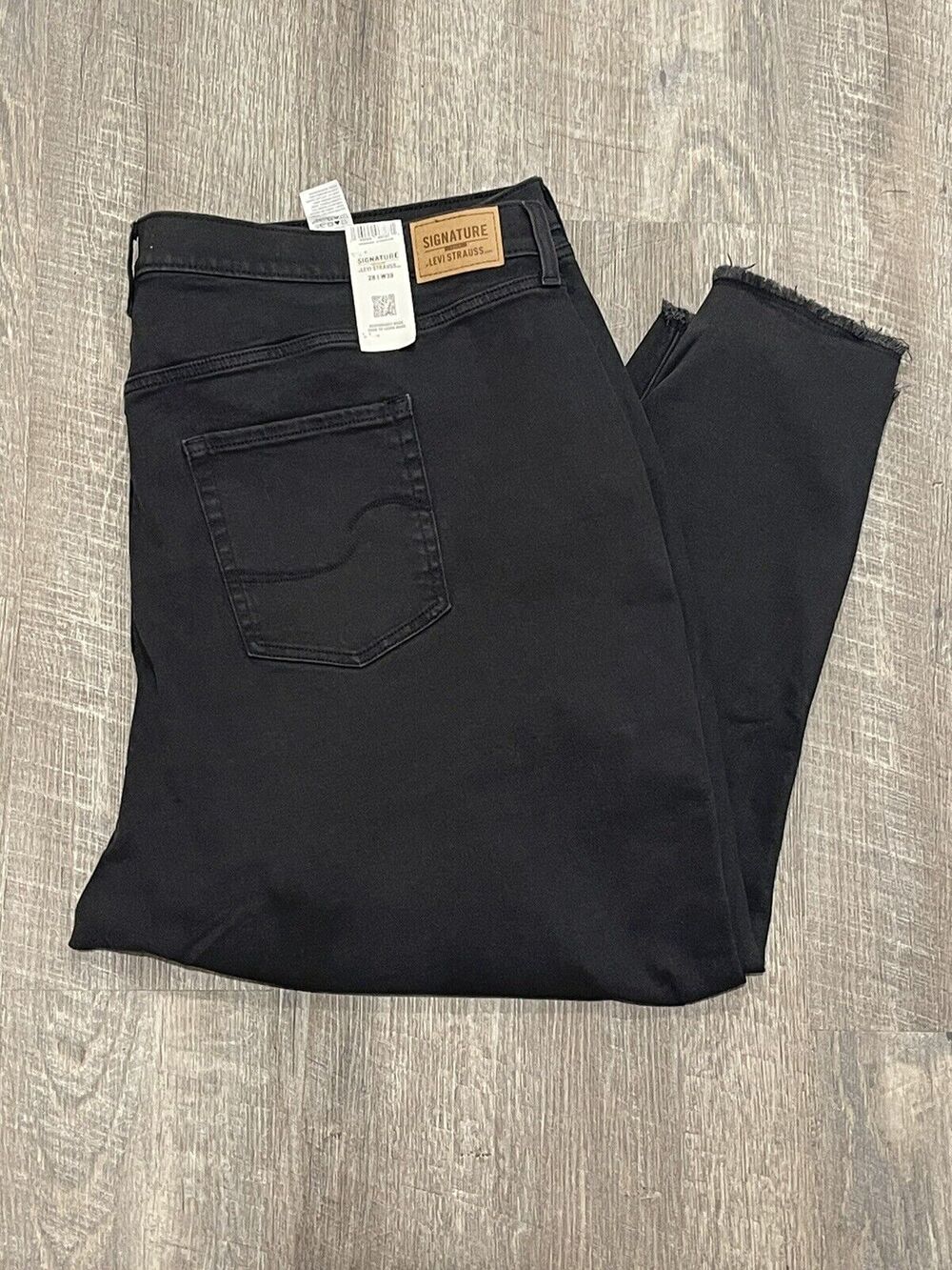 Signature Levis Strauss 90’s Mom Jeans Sz 28 W 39 NWT
